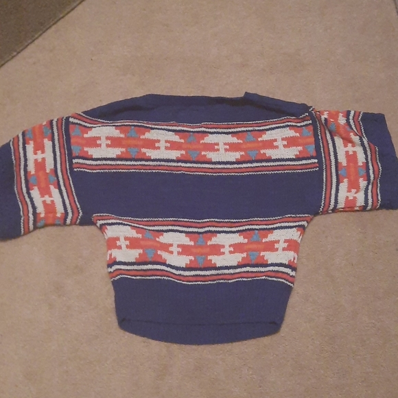 Sweater - Picture 4 of 4